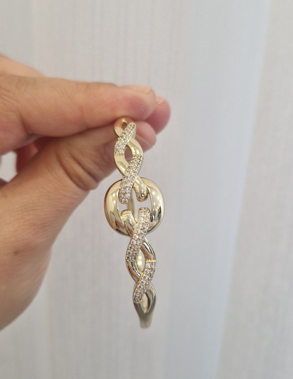 Luxe Knot Armreif - 14K vergoldet
